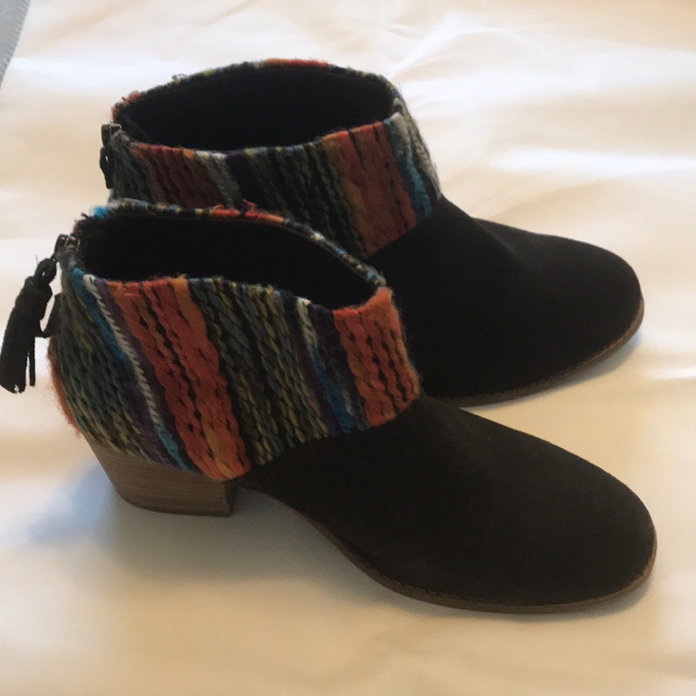 Toms Leila Boots - Brown and Knit Design